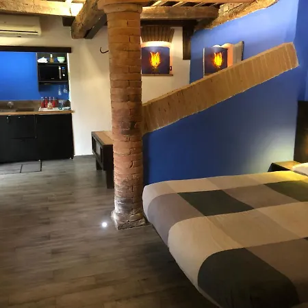 Leamorine White House