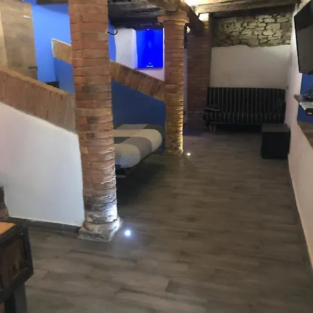 Leamorine White House Predappio