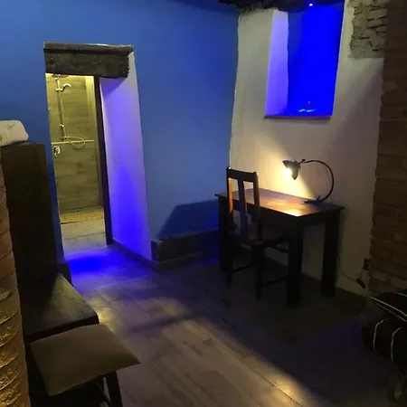 Leamorine White House Couette-café 3*