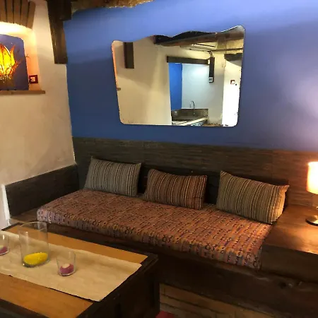 Leamorine White House Predappio