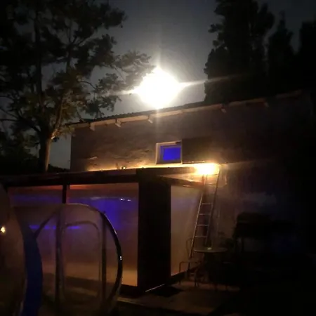 Leamorine White House Couette-café 3*