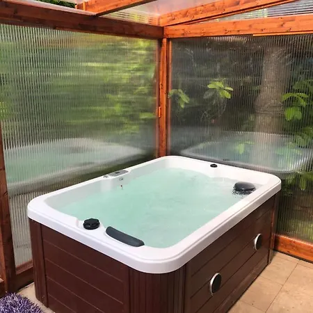 Alojamento de Acomodação e Pequeno-almoço Leamorine White House