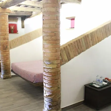 Leamorine White House 3*