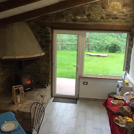 Leamorine White House Couette-café