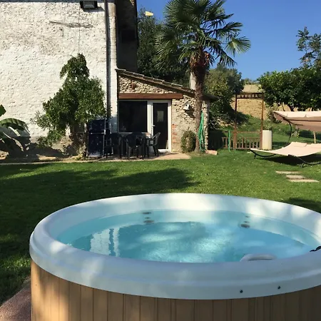 Leamorine White House Alojamento de Acomodação e Pequeno-almoço Predappio