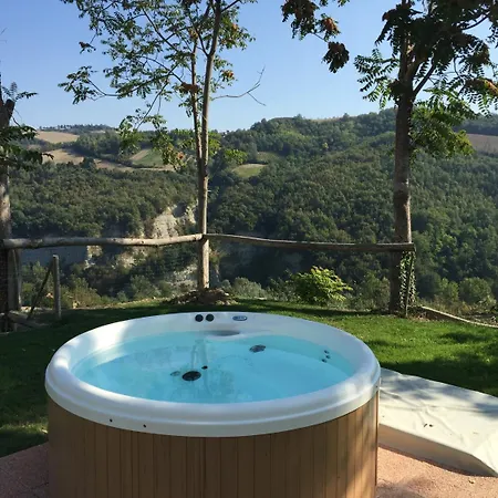 Leamorine White House Predappio