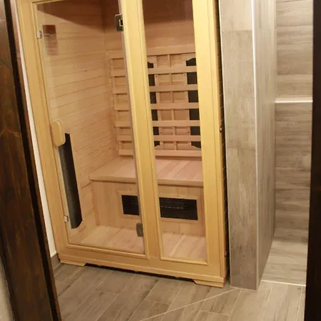 Leamorine White House 3*