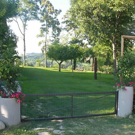 Leamorine White House Bed and Breakfast Predappio