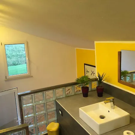 Couette-café Leamorine White House Predappio