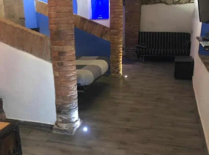 Leamorine White House Predappio