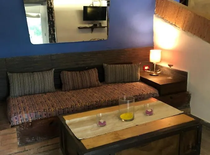 Frühstückspension Leamorine White House 3*