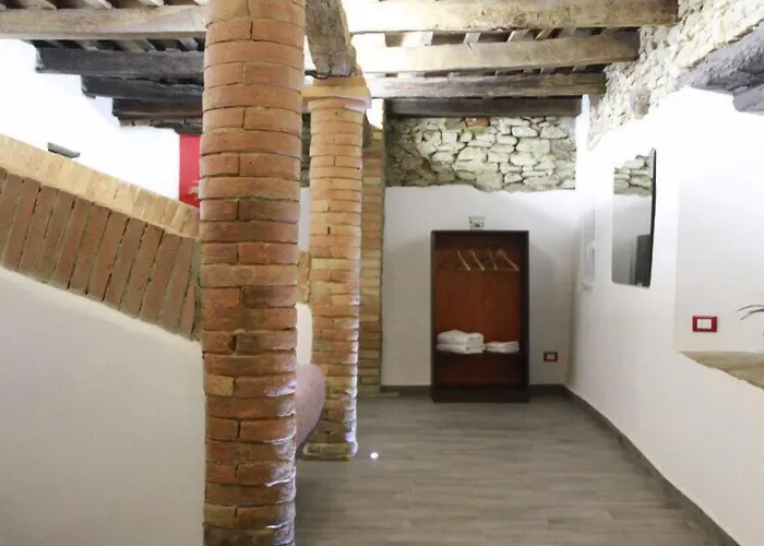 Leamorine White House 3* Predappio