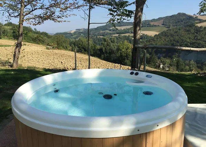 Leamorine White House Predappio