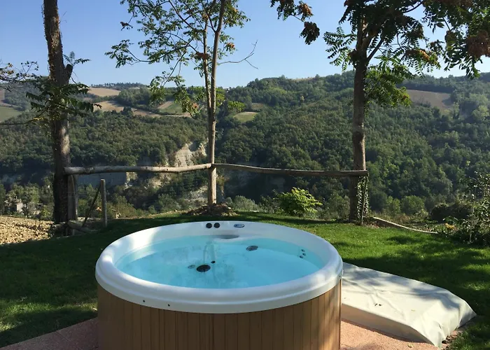 Leamorine White House Predappio