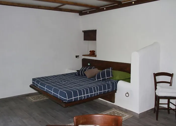 Leamorine White House