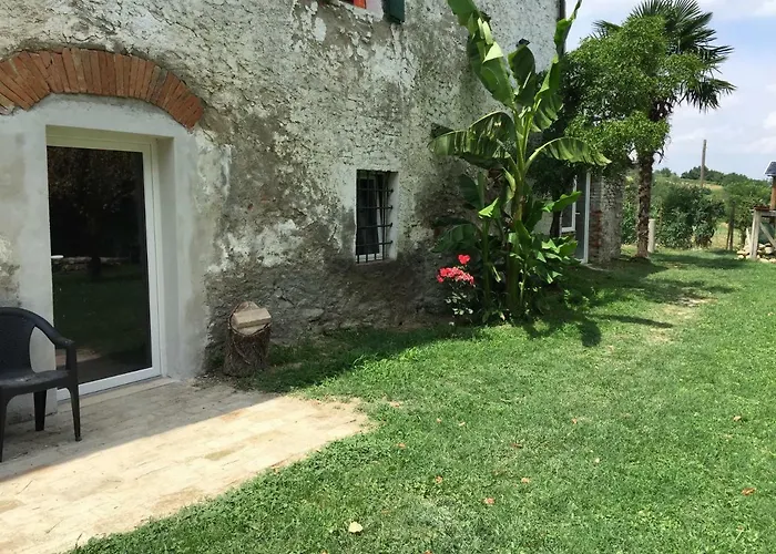 Leamorine White House 3*